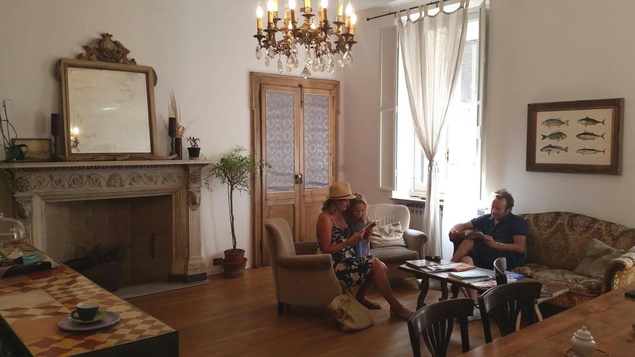 Le Stanze Di Sara Bed & Breakfast Torino Eksteriør bilde